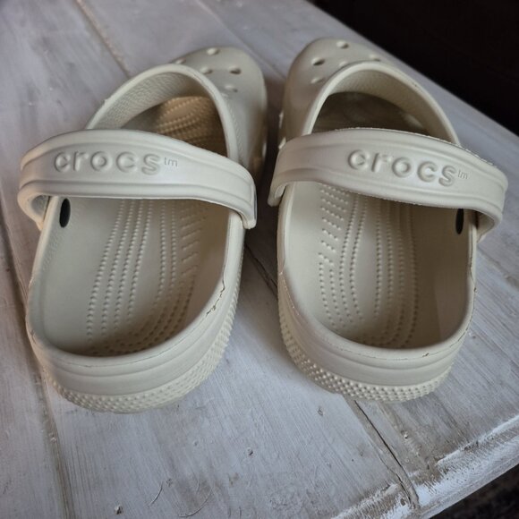 Crocs - Picture 2 of 3